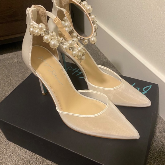 betsey johnson Jace Pointy Toe Imitation Pearl Dress Pumps - Picture 2 of 9
